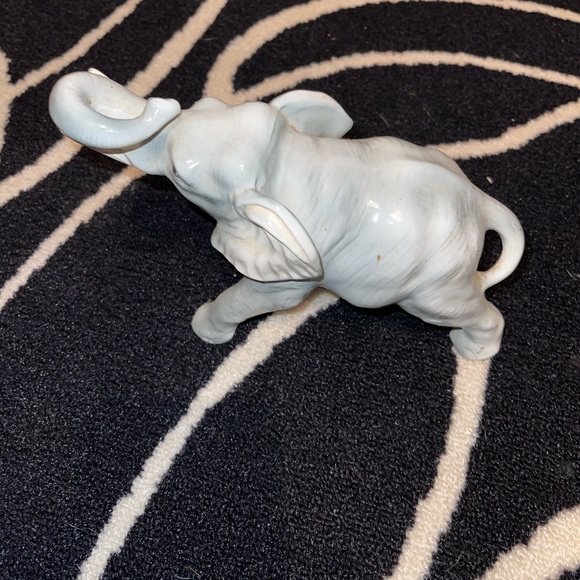 Elephant figurine - Picture 2 of 4